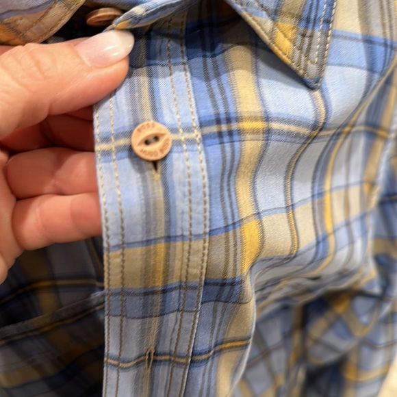 Hugo Boss button down - Picture 4 of 5